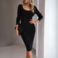 Yara | Vestido Curto Preto em Malha com Manga Longa e Fenda