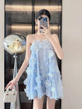 Cecília | Vestido Curto Godê com Bordado Floral 3D e Costas Abertas