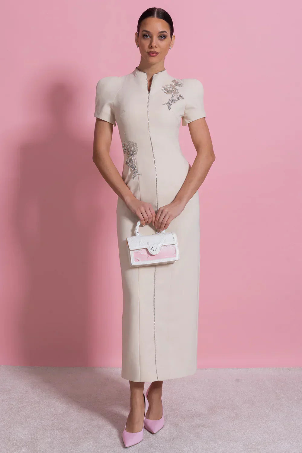 Natália | Vestido Midi em Alfaiataria Lápis com Pedraria Bordada à Mão