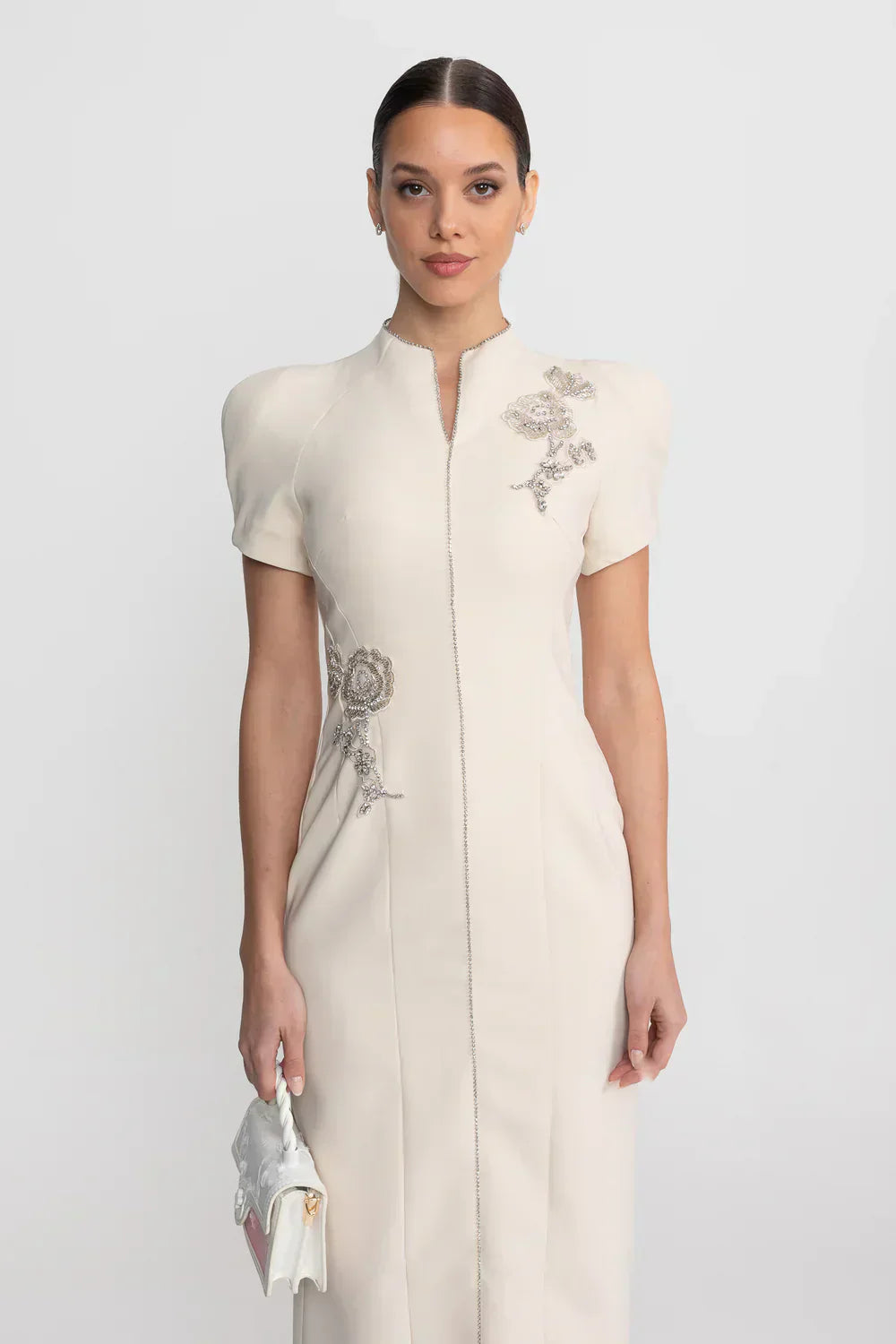 Natália | Vestido Midi em Alfaiataria Lápis com Pedraria Bordada à Mão