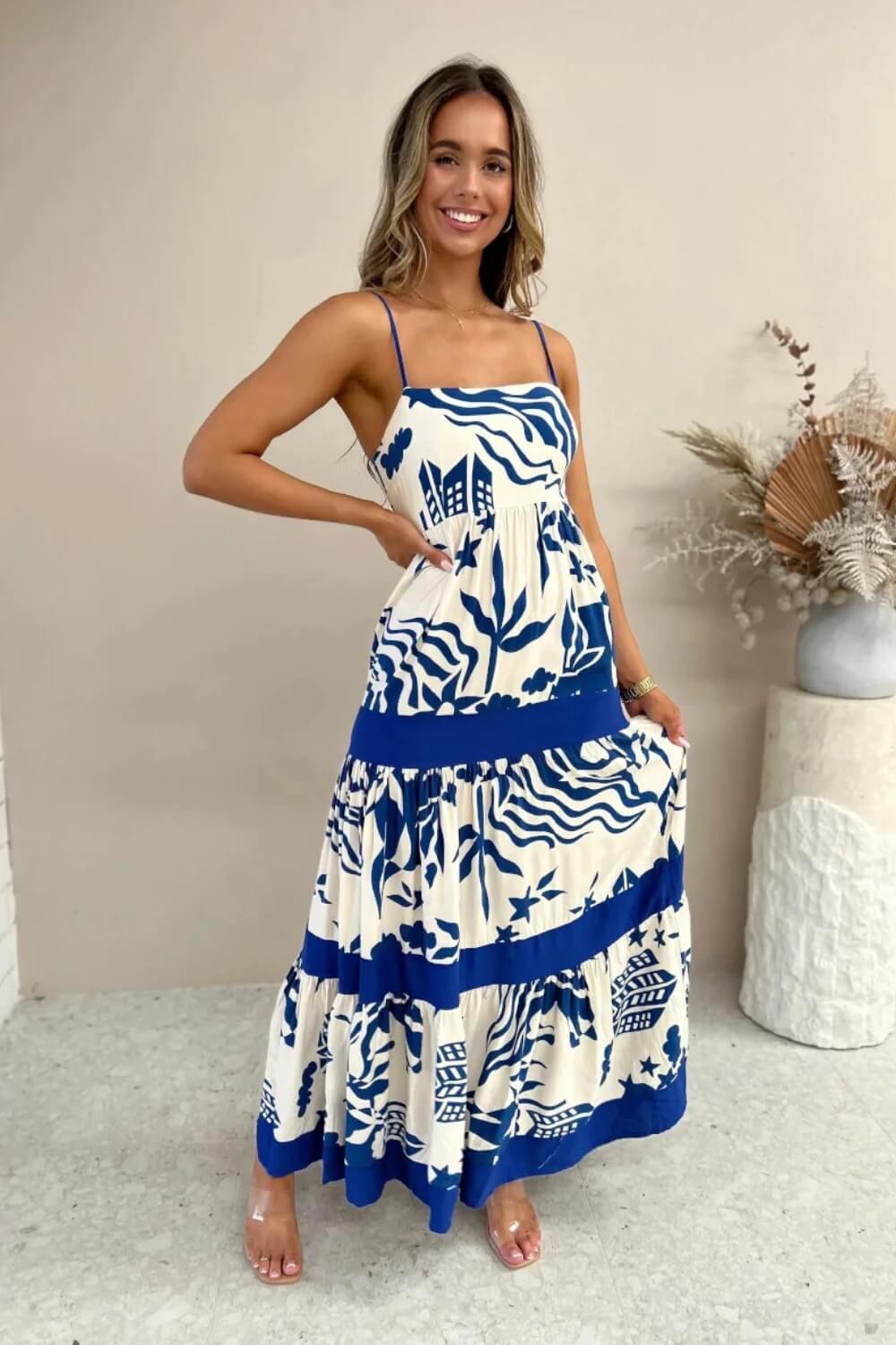 Carmen | Vestido Longo Azul e Branco com Estampa Marcante