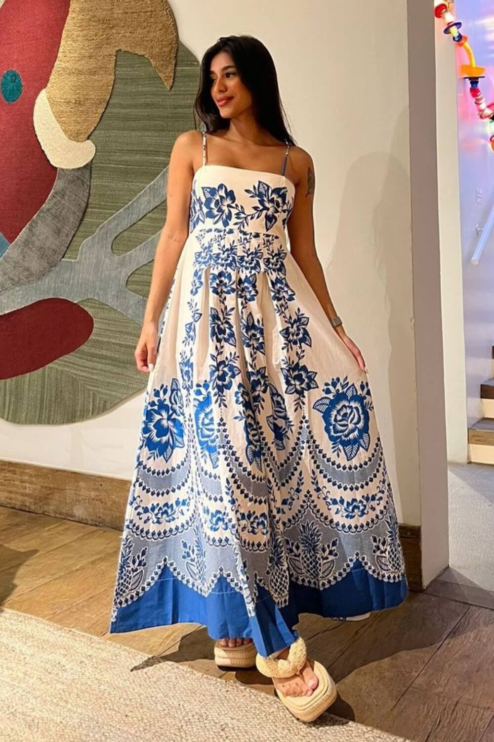 Lorena | Vestido Midi Azul Royal com Estampa Mandala