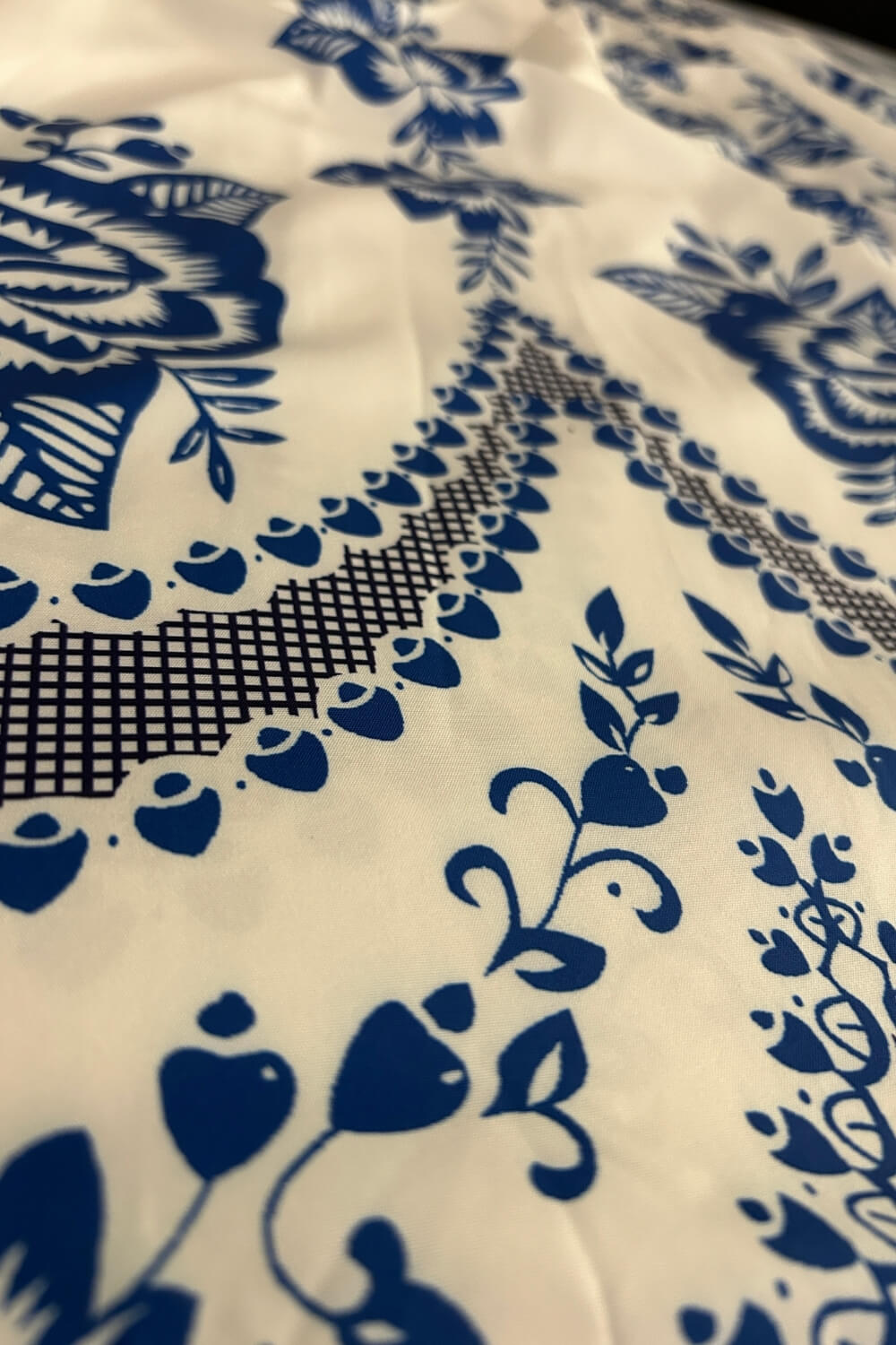 Lorena | Vestido Midi Azul Royal com Estampa Mandala