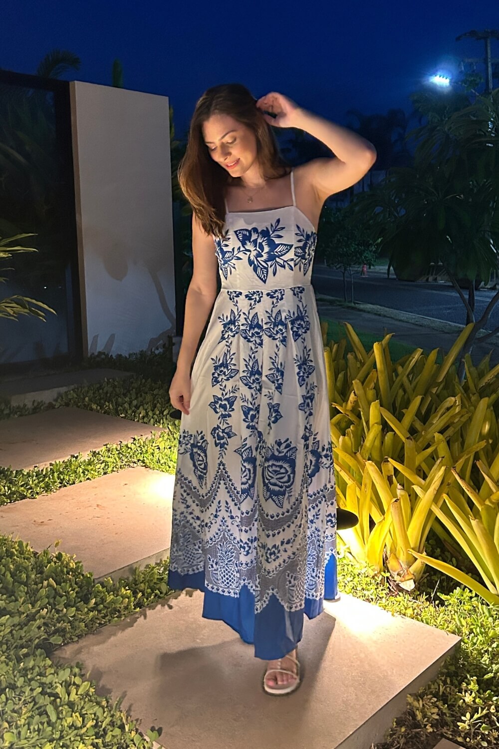 Lorena | Vestido Midi Azul Royal com Estampa Mandala