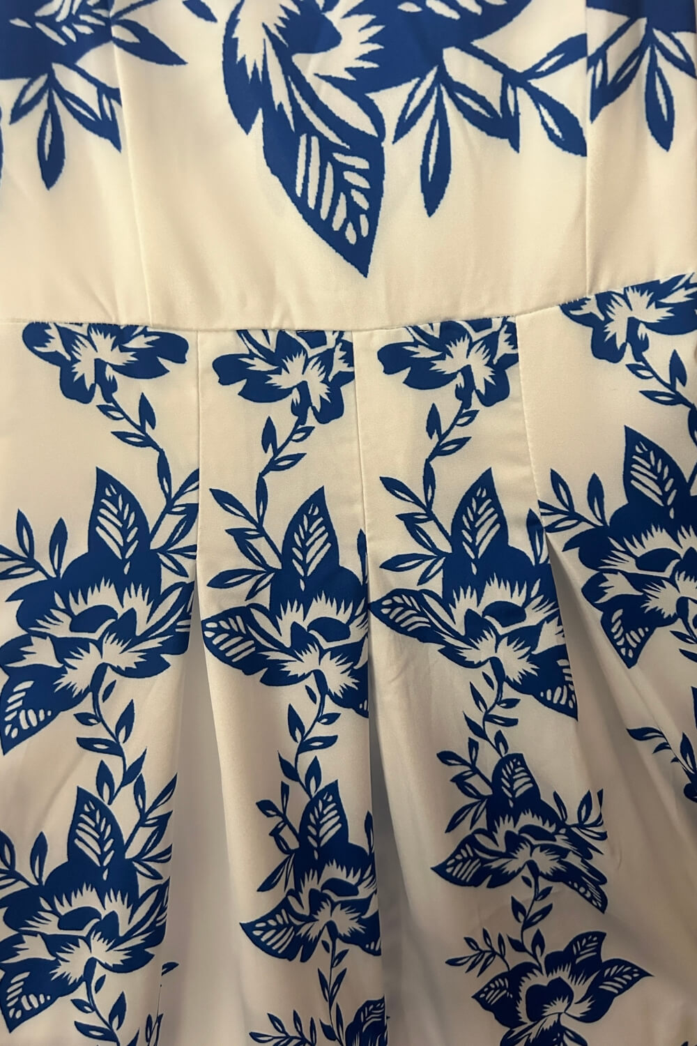 Lorena | Vestido Midi Azul Royal com Estampa Mandala