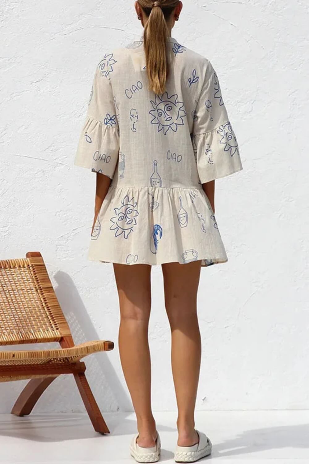 Giovana | Vestido Curto Branco com Bordado Artesanal e Manga Bufante