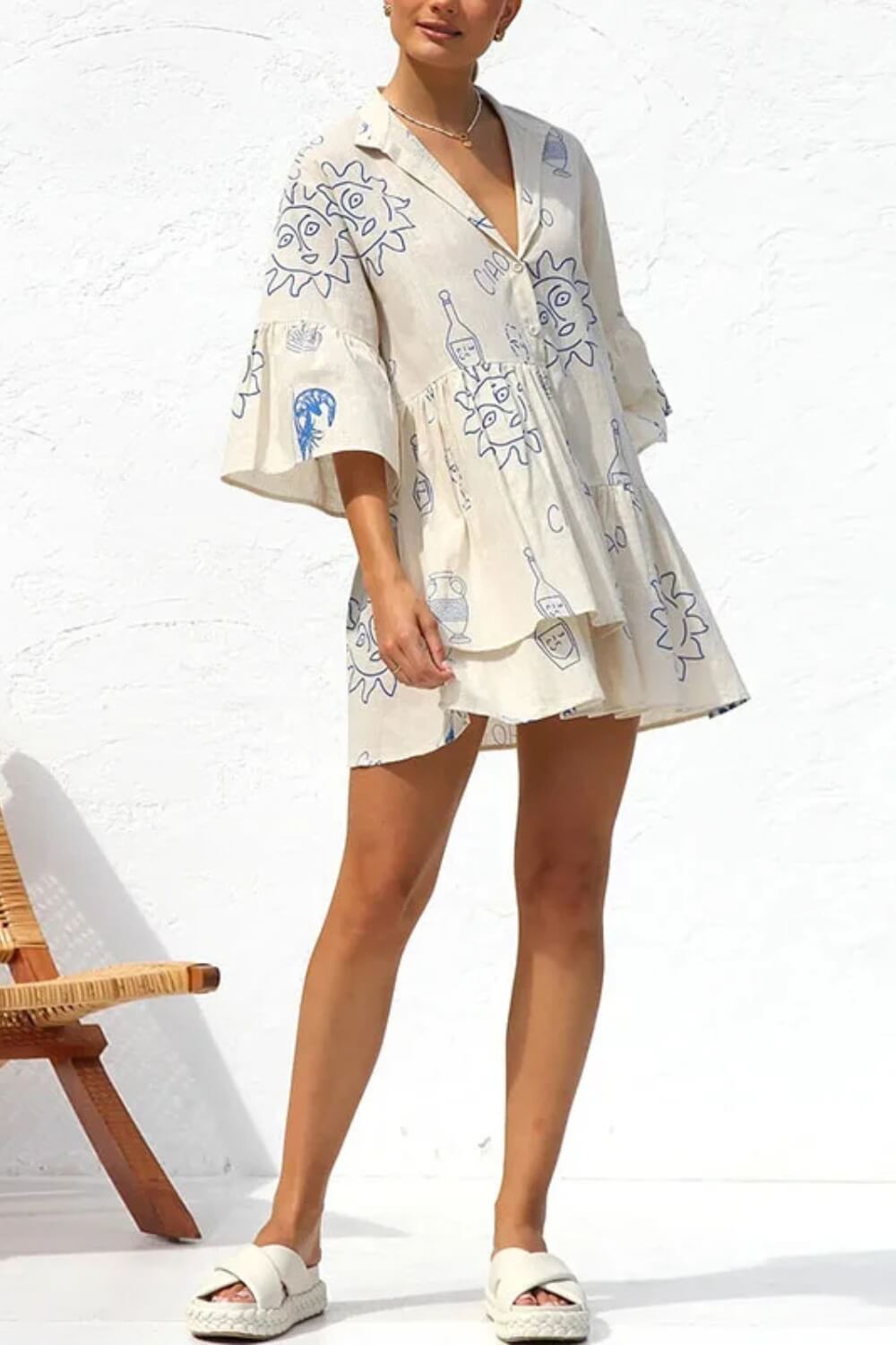 Giovana | Vestido Curto Branco com Bordado Artesanal e Manga Bufante